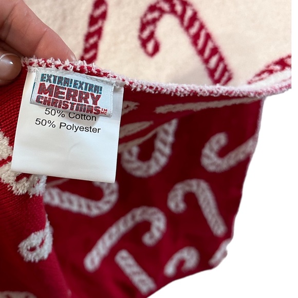 🎄 CHRISTMAS CANDY CANE THROW BLANKET - Picture 3 of 7